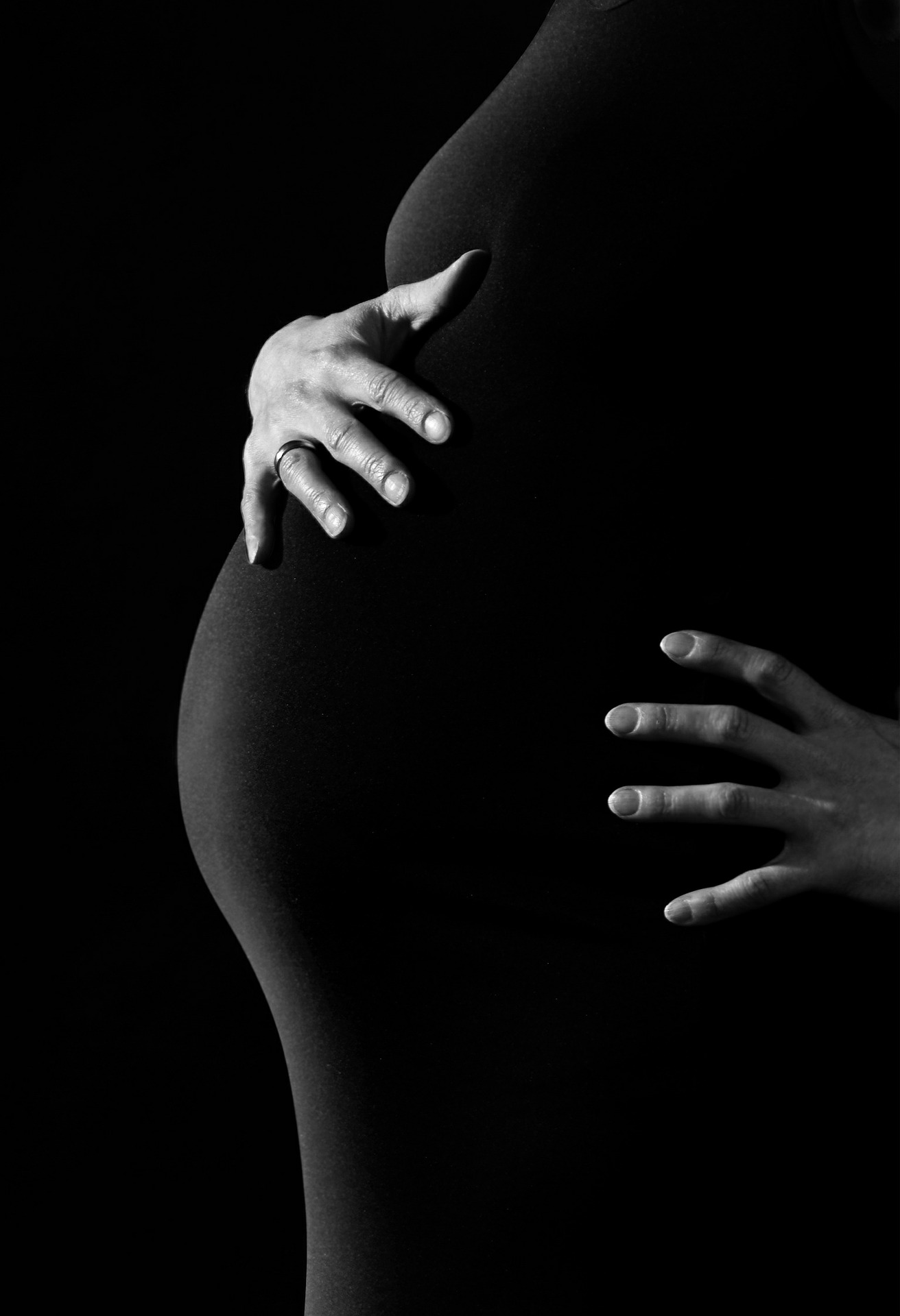 Ostéopathie pendant la grossesse : tout savoir – Mamans Pratiques
