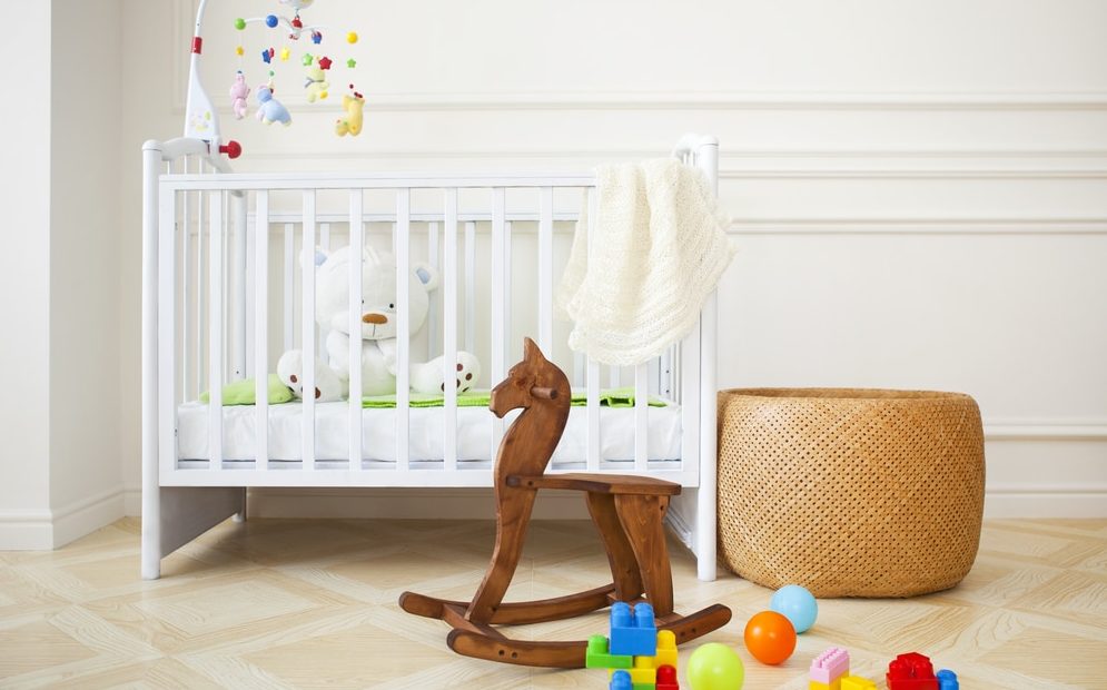 Comment faire dormir bébé dans sa chambre ? Mamans Pratiques — free download
